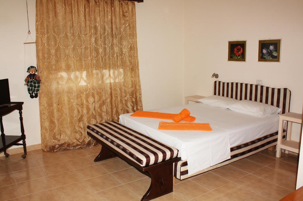 Marku Palace Ksamil Zimmer foto